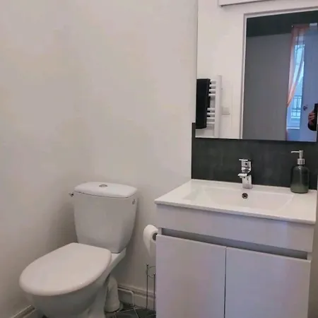 펜션 Le Coeur Du Vignoble Capacite 16 Personnes Max Venez Partager Un Moment Agreable En Famille Amis Couples Jeux Petanque Jacuzzi 에페르네이