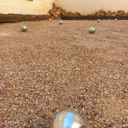 Le Coeur Du Vignoble Capacite 16 Personnes Max Venez Partager Un Moment Agreable En Famille Amis Couples Jeux Petanque Jacuzzi 에페르네이