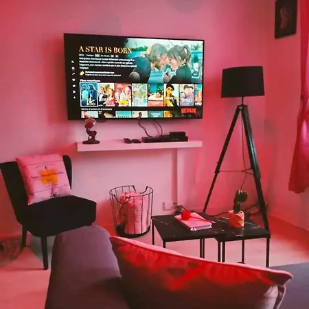 Dom wakacyjny Le Coeur Du Vignoble Capacite 16 Personnes Max Venez Partager Un Moment Agreable En Famille Amis Couples Jeux Petanque Jacuzzi Épernay