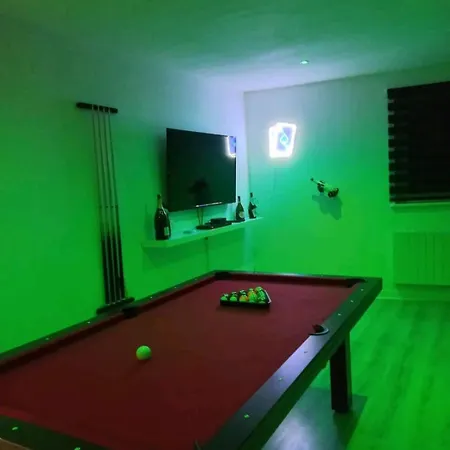 Dom wakacyjny Le Coeur Du Vignoble Capacite 16 Personnes Max Venez Partager Un Moment Agreable En Famille Amis Couples Jeux Petanque Jacuzzi Épernay