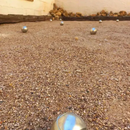 Le Coeur Du Vignoble Capacite 16 Personnes Max Venez Partager Un Moment Agreable En Famille Amis Couples Jeux Petanque Jacuzzi *