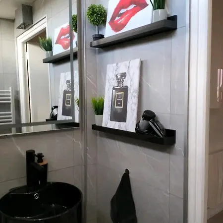 펜션 Le Coeur Du Vignoble Capacite 16 Personnes Max Venez Partager Un Moment Agreable En Famille Amis Couples Jeux Petanque Jacuzzi 에페르네이