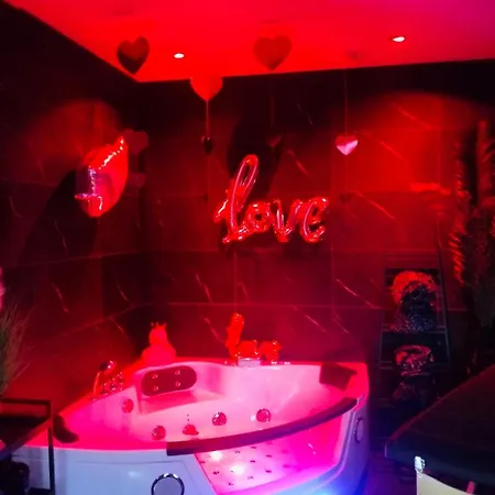 Dom wakacyjny Le Coeur Du Vignoble Capacite 16 Personnes Max Venez Partager Un Moment Agreable En Famille Amis Couples Jeux Petanque Jacuzzi *