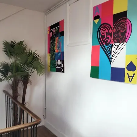 Le Coeur Du Vignoble Capacite 16 Personnes Max Venez Partager Un Moment Agreable En Famille Amis Couples Jeux Petanque Jacuzzi 펜션 에페르네이