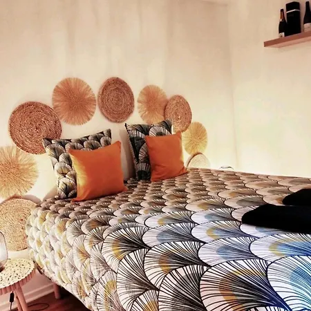 Le Coeur Du Vignoble Capacite 16 Personnes Max Venez Partager Un Moment Agreable En Famille Amis Couples Jeux Petanque Jacuzzi *