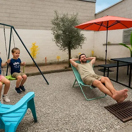 Dom wakacyjny Le Coeur Du Vignoble Capacite 16 Personnes Max Venez Partager Un Moment Agreable En Famille Amis Couples Jeux Petanque Jacuzzi